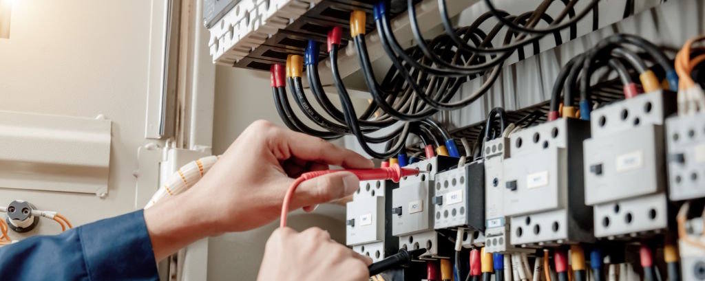 Quadros elétricos e sistemas de automação